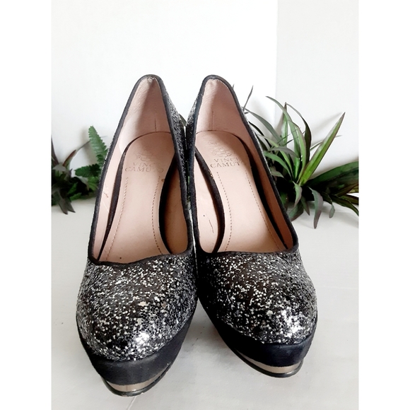 Vince Camuto "Dacoma" Platform Pump - Picture 5 of 15